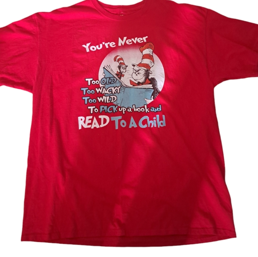 HANES Tagless short sleeve Tshirt Dr. Suess Cat in the Hat red plus size 2XL